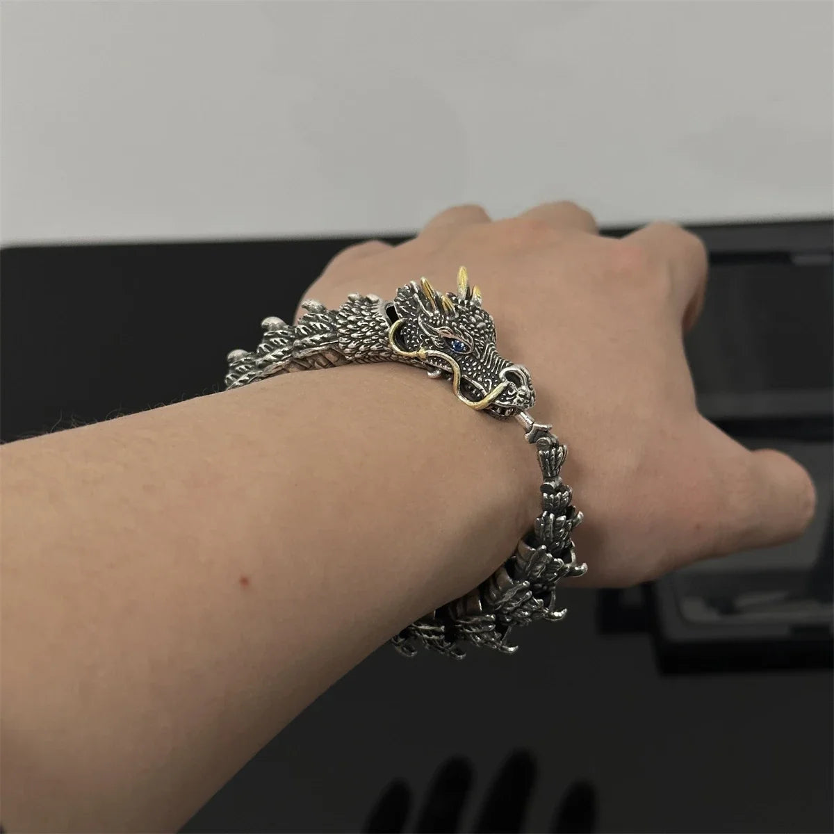 New Men's Domineering Dragon Bone Bracelet Trendy and Niche Design Personalized Retro Handmade Accessory
